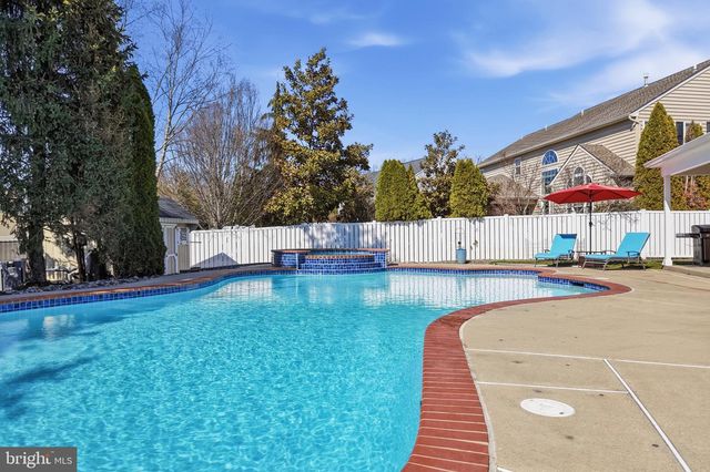 930 RED COAT FARM DR, Chalfont, PA 18914