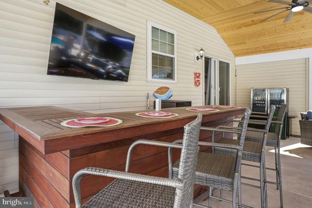 930 RED COAT FARM DR, Chalfont, PA 18914