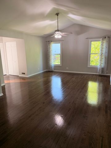 310 Chesterfield Lane, Vernon Hills, IL 60061