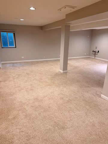 310 Chesterfield Lane, Vernon Hills, IL 60061
