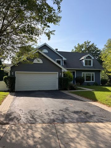 310 Chesterfield Lane, Vernon Hills, IL 60061