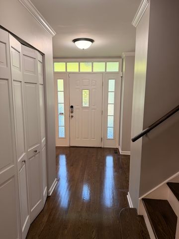 310 Chesterfield Lane, Vernon Hills, IL 60061