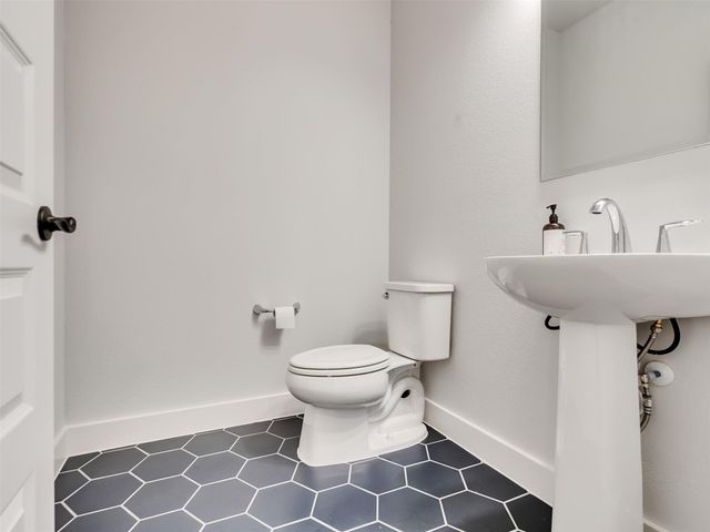 10322 Forest Lake Drive, Missouri City, TX 77459