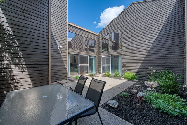 345 Sylmar Avenue, Clovis, CA 93612