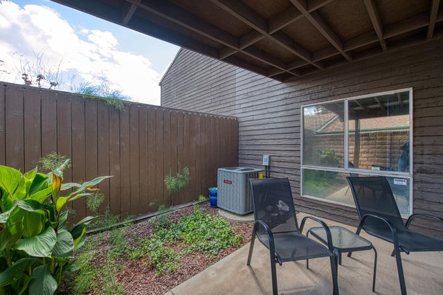 345 Sylmar Avenue, Clovis, CA 93612