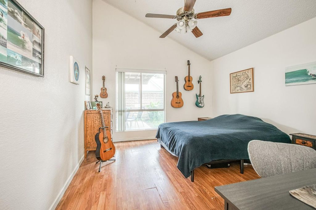 Image 19 of property listing at 345 Sylmar Avenue, Clovis, CA 93612