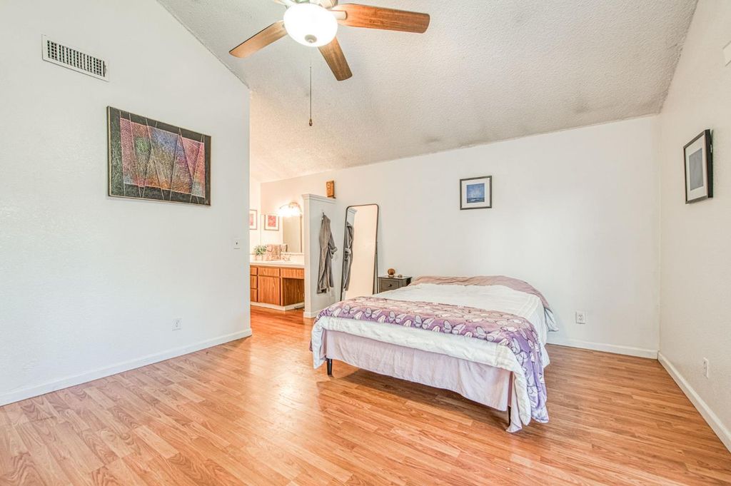 Image 24 of property listing at 345 Sylmar Avenue, Clovis, CA 93612