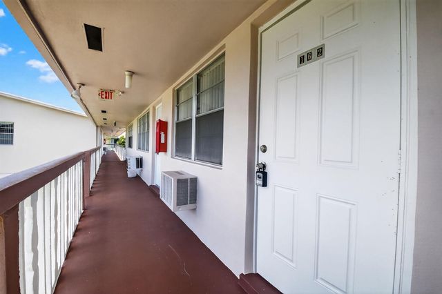 162 EASTHAMPTON G, West Palm Beach, FL 33417