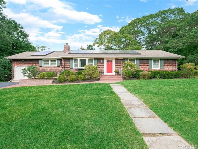 7 Sharon Avenue, East Setauket, NY 11733