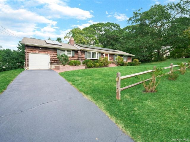 7 Sharon Avenue, East Setauket, NY 11733