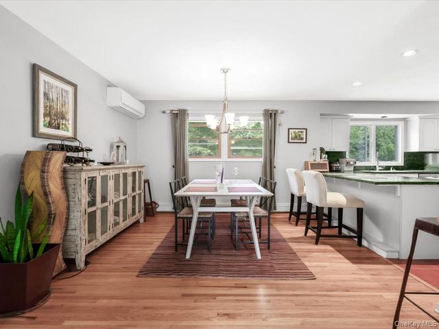 7 Sharon Avenue, East Setauket, NY 11733