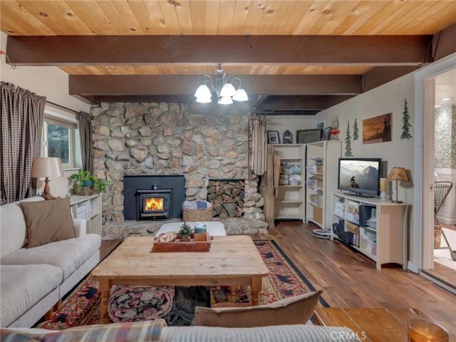 1147 Twin Lakes, Wrightwood, CA 92397
