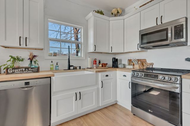 105 Riverside Dr, Columbia, TN 38401