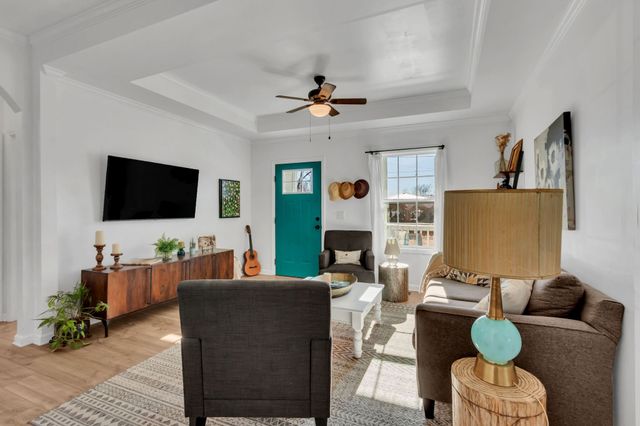 105 Riverside Dr, Columbia, TN 38401