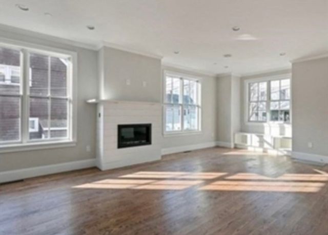 17 Porter St 1, Somerville, MA 02143