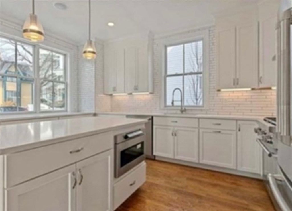 17 Porter St 1, Somerville, MA 02143