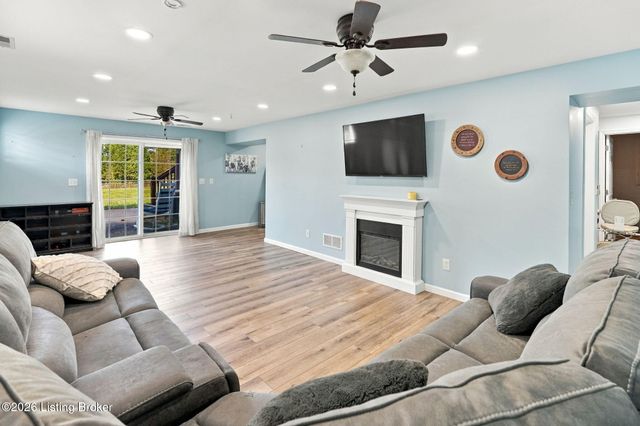 5103 Fox Run Rd, Buckner, KY 40010