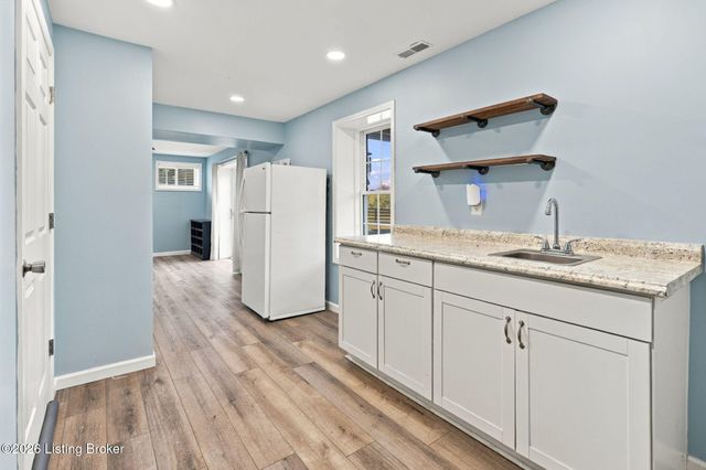 5103 Fox Run Rd, Buckner, KY 40010