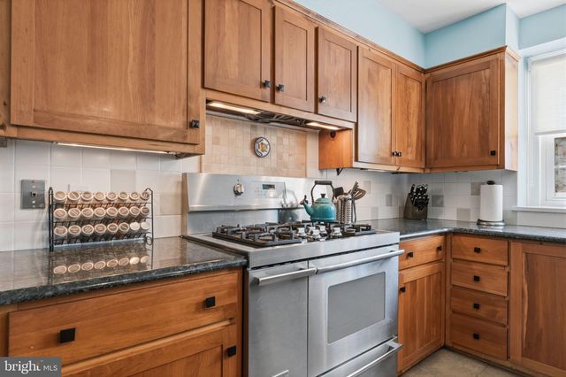 1242 GORDON RD, Jenkintown, PA 19046