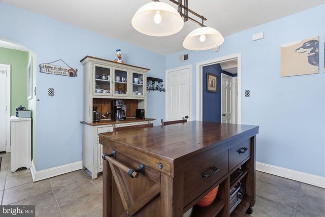 1242 GORDON RD, Jenkintown, PA 19046