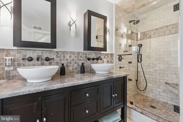 1242 GORDON RD, Jenkintown, PA 19046