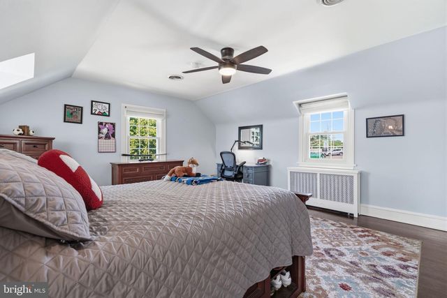 1242 GORDON RD, Jenkintown, PA 19046