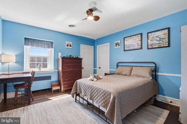 1242 GORDON RD, Jenkintown, PA 19046