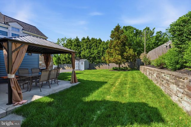 1242 GORDON RD, Jenkintown, PA 19046