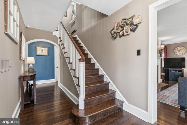 1242 GORDON RD, Jenkintown, PA 19046