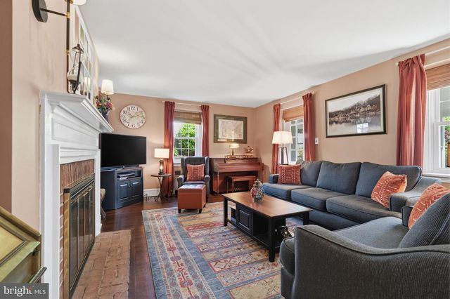 1242 GORDON RD, Jenkintown, PA 19046