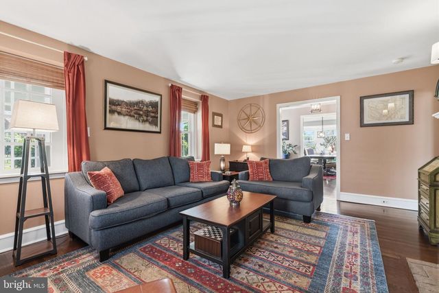 1242 GORDON RD, Jenkintown, PA 19046