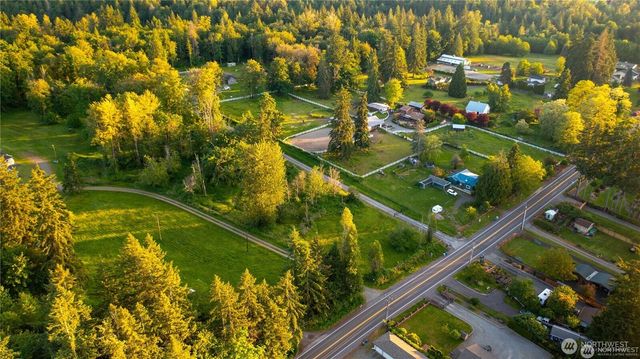 16310 SE Lake Holm Road, Auburn, WA 98092