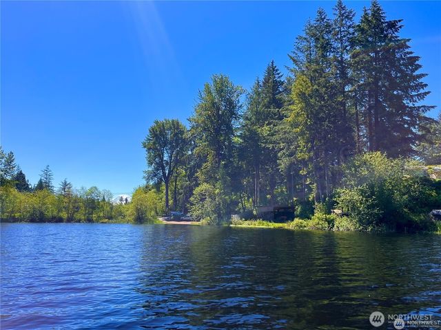16310 SE Lake Holm Road, Auburn, WA 98092