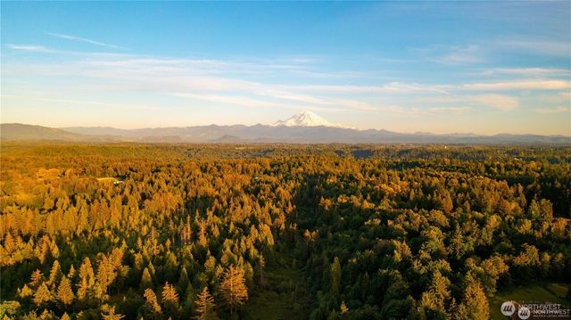 16310 SE Lake Holm Road, Auburn, WA 98092