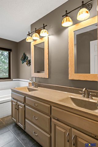 2212 S 96th Road, Firth, NE 68358