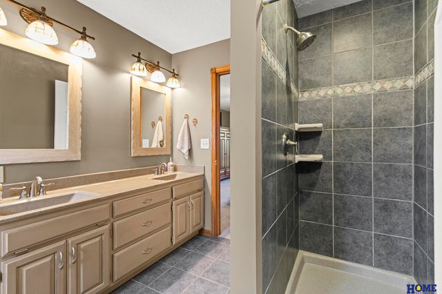 2212 S 96th Road, Firth, NE 68358