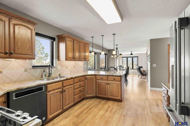 2212 S 96th Road, Firth, NE 68358