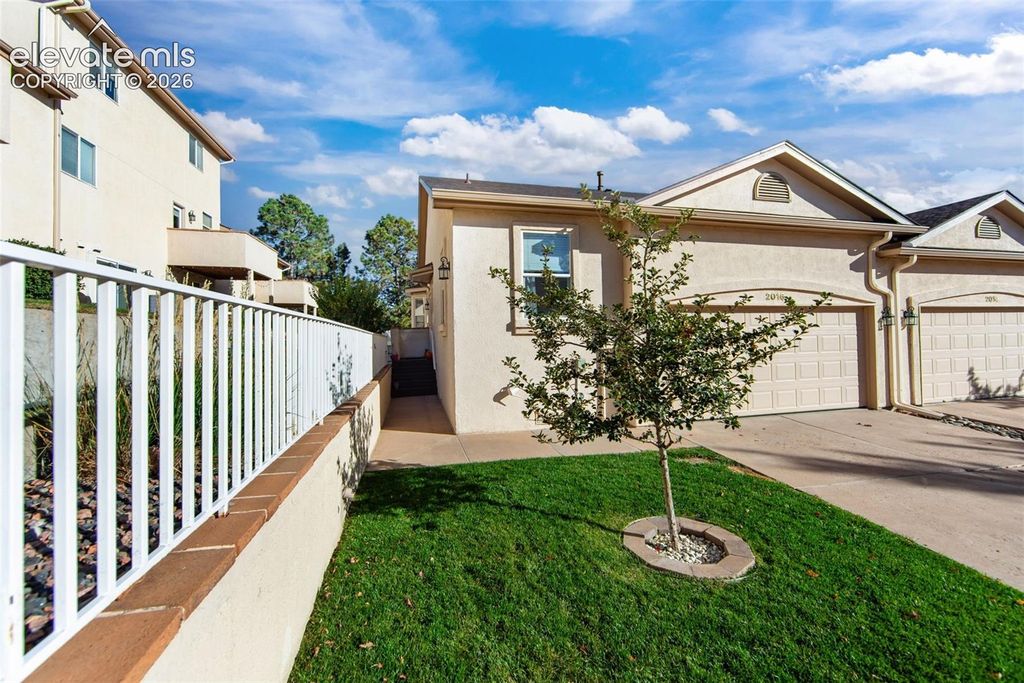 2016 Summerset Drive, Colorado Springs, CO 80920 — photo 3
