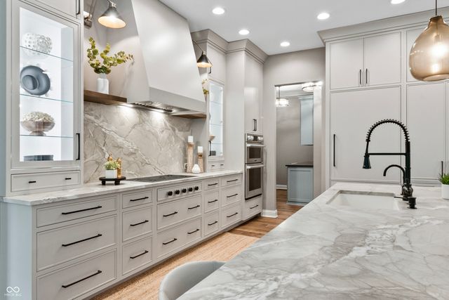 10704 Club Chase, Fishers, IN 46037