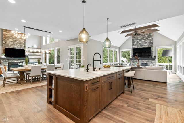 10704 Club Chase, Fishers, IN 46037