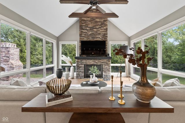 10704 Club Chase, Fishers, IN 46037