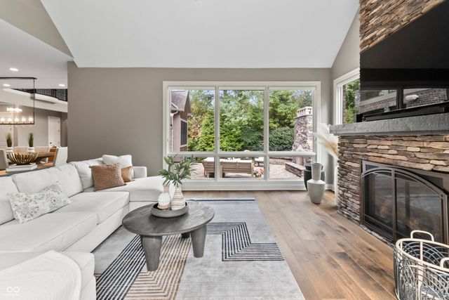 10704 Club Chase, Fishers, IN 46037