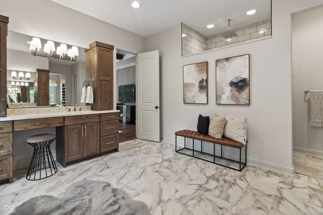 10704 Club Chase, Fishers, IN 46037