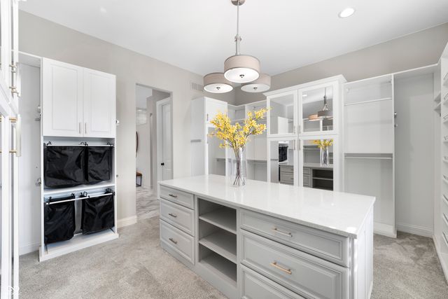 10704 Club Chase, Fishers, IN 46037