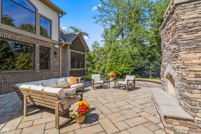 10704 Club Chase, Fishers, IN 46037