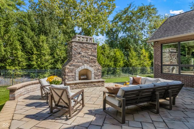 10704 Club Chase, Fishers, IN 46037