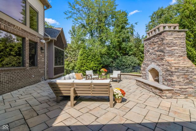 10704 Club Chase, Fishers, IN 46037