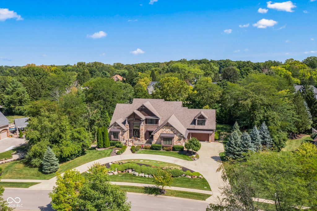 10704 Club Chase, Fishers, IN 46037