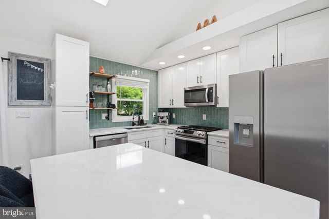 14 WARDMAN AVE, Ewing, NJ 08638