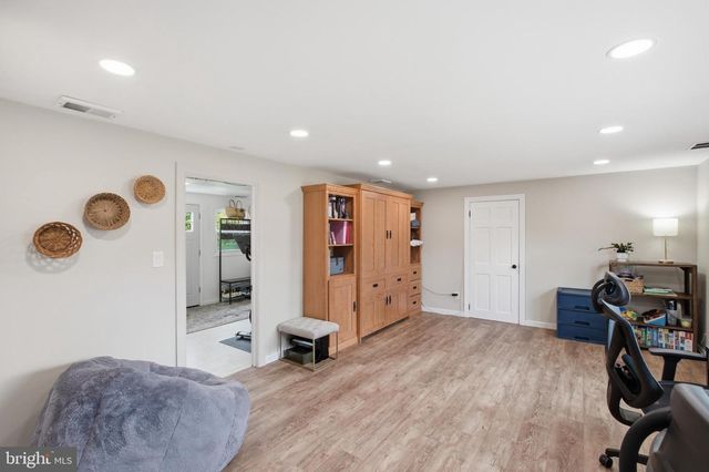 14 WARDMAN AVE, Ewing, NJ 08638